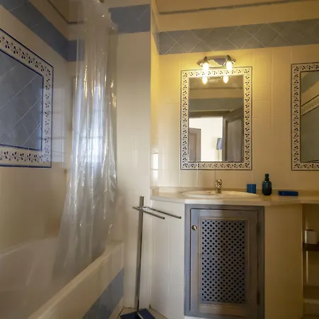 Al Meida Bed & Breakfast 3*
