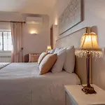 Al Meida לינה וארוחת בוקר 3*